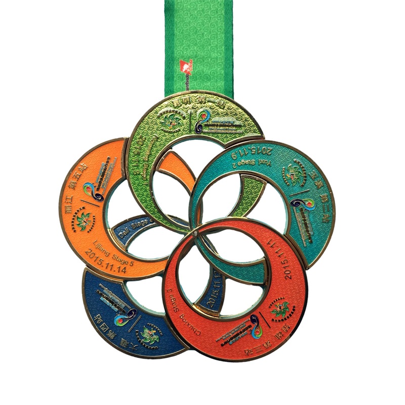 الجوائز المخصصة والميداليات الرياضية الذهب العسكرية ميداليات الدراجات الشريط المعدني كرة القدم 3D الميدالية المتشابكة